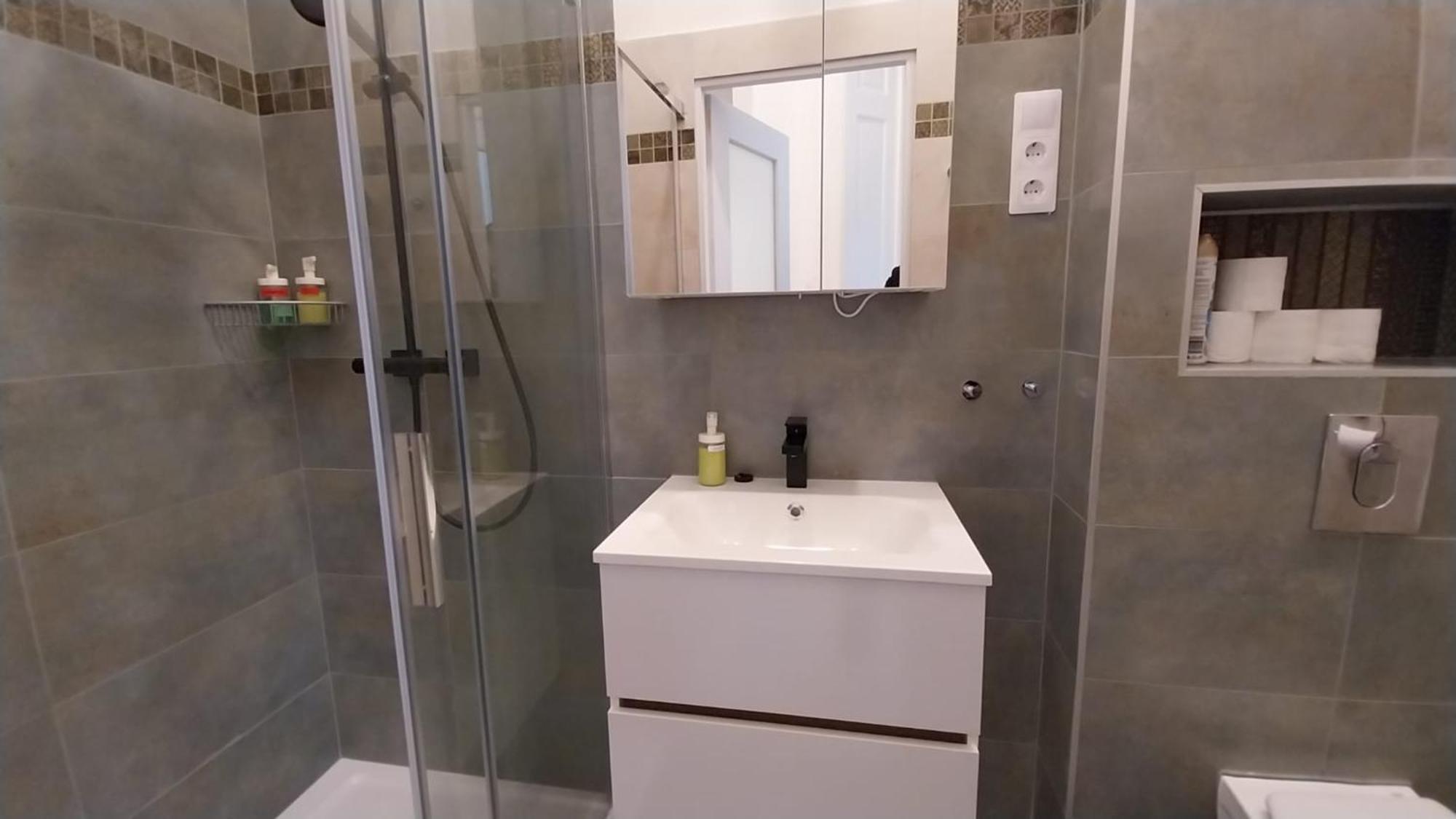Szekely Apartment Near Deak Ferenc Square With Free Parking In Garage Будапеща Екстериор снимка