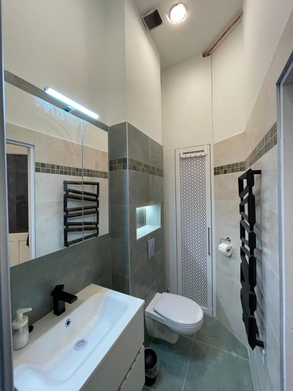 Szekely Apartment Near Deak Ferenc Square With Free Parking In Garage Будапеща Екстериор снимка