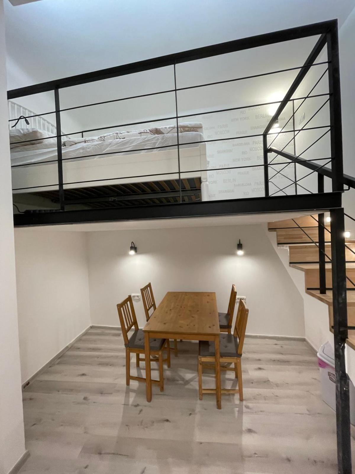 Szekely Apartment Near Deak Ferenc Square With Free Parking In Garage Будапеща Екстериор снимка